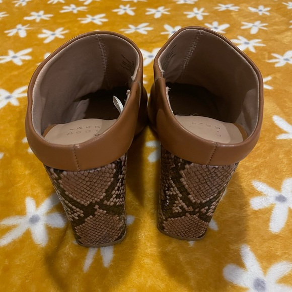 Booties, Snakeskin Heel, Size 9 - Picture 4 of 4